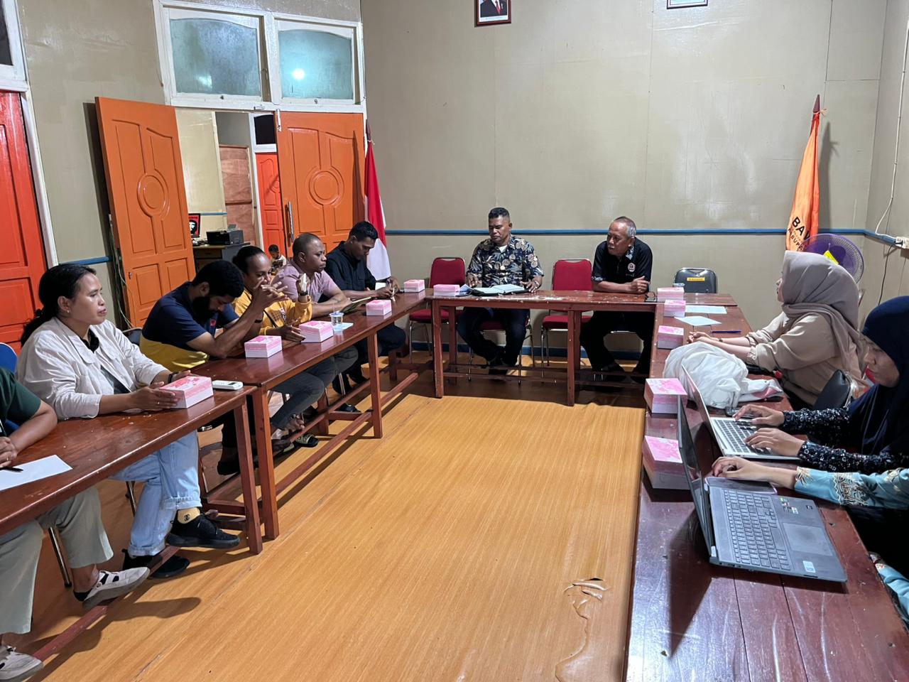 Peningkatan Efektivitas Dan Kinerja Pegawai, Bawaslu Asmat Melakukan Rapat Evaluasi Internal 