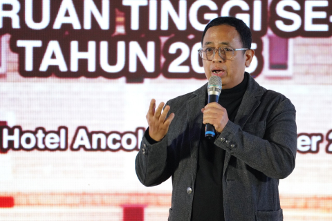 Pascakompetisi Debat, Puadi Tekankan Pentingnya Literasi Mahasiswa dalam Pengawasan Pemilu